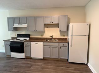 30 Gatehouse Rd #102, Amherst, MA 01002