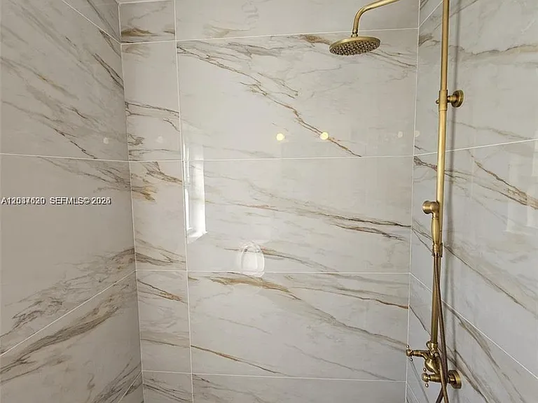1915 Normandy Dr — Photo 15