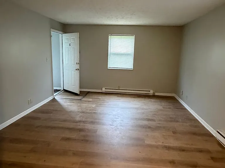 1324 Cherry Hill Dr — Photo 12