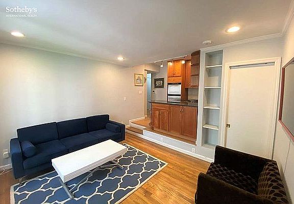 4th image of 131 W 85th St APT 4A