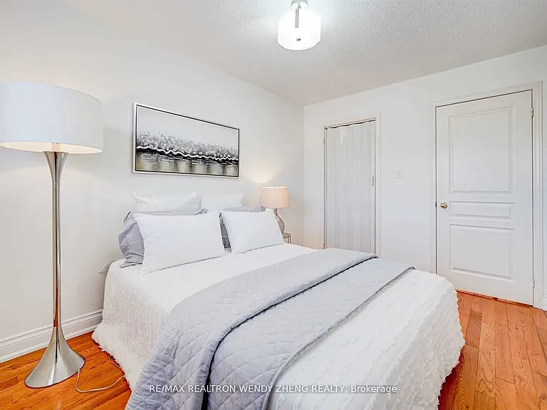 60 Warren Bradley St — Photo 22