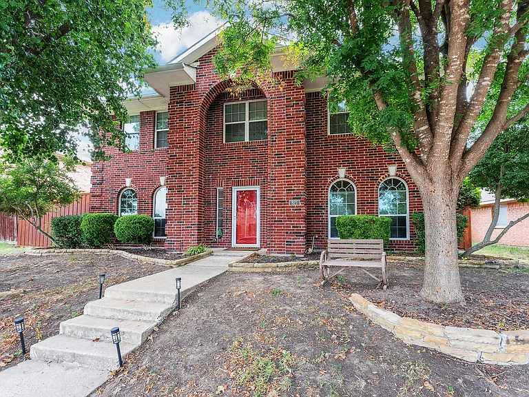 821 Cornell Ln — Photo 23