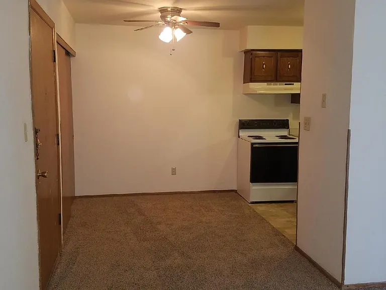 931 Oconto Ave #12 — Photo 2