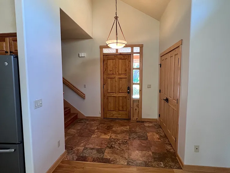 118 River Oaks Ct — Photo 3