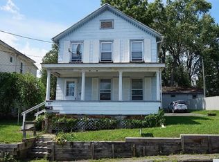 61 Thompson St, Catskill, NY 12414