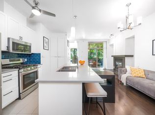 983 Richards St, Vancouver, BC V6B 3B6