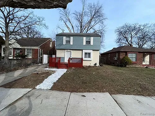 20412 Steel St Photo 1
