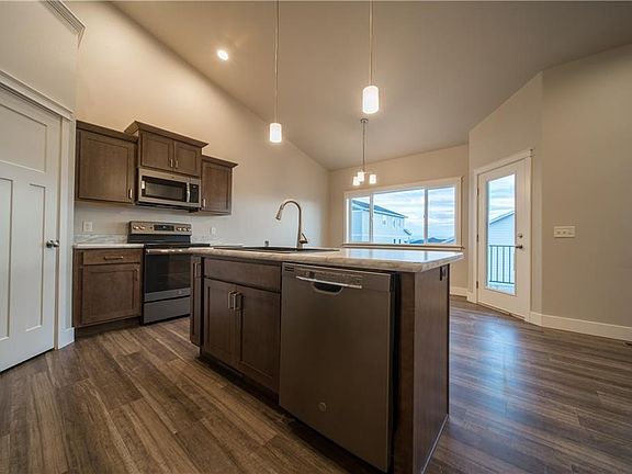 5th image of 5140 Chapel Hill Dr