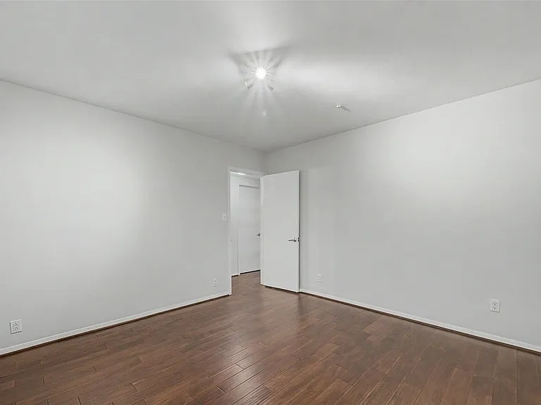 2723 Nottingham St — Photo 30
