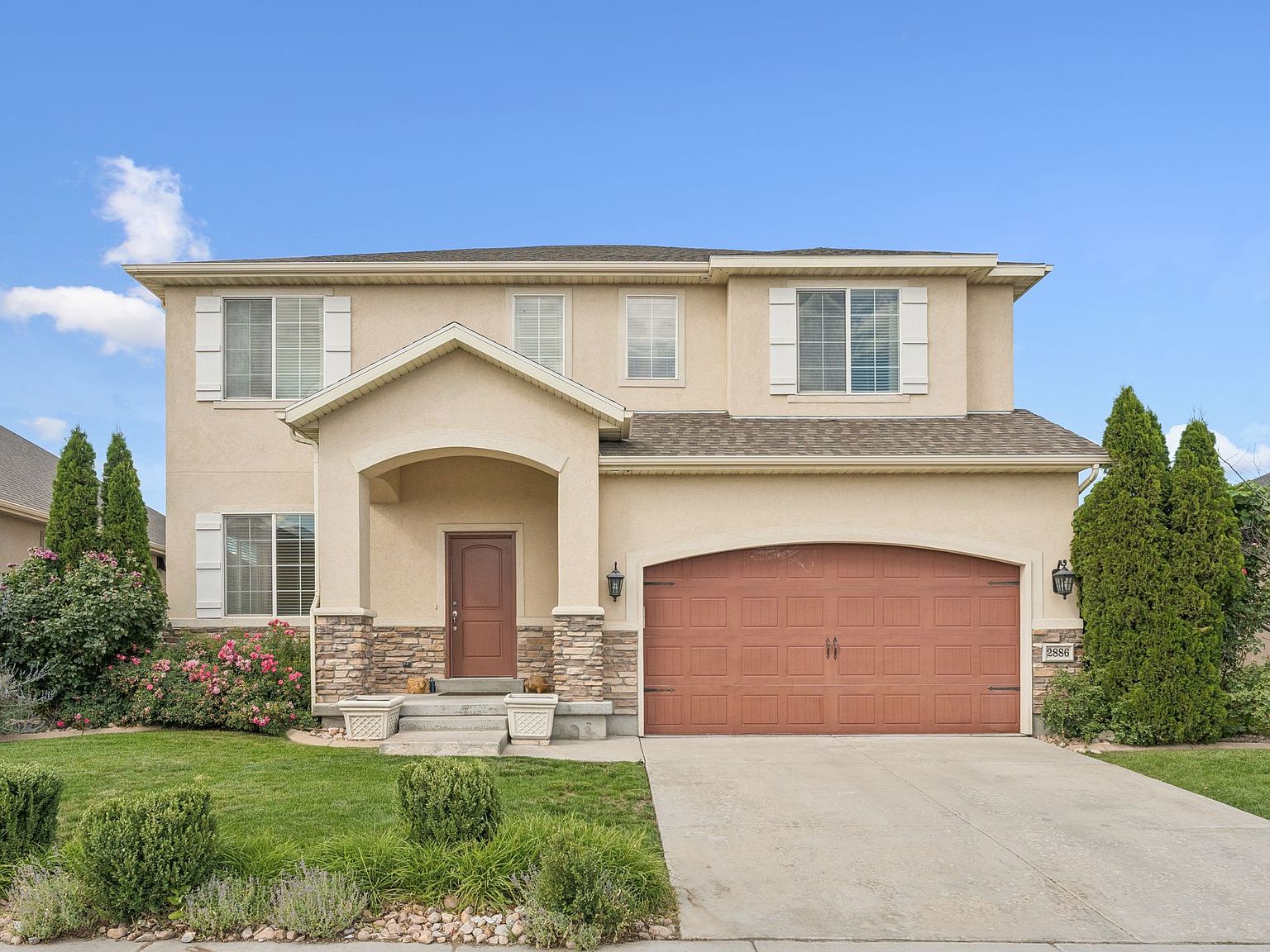 2886 N Desert Forest Ln