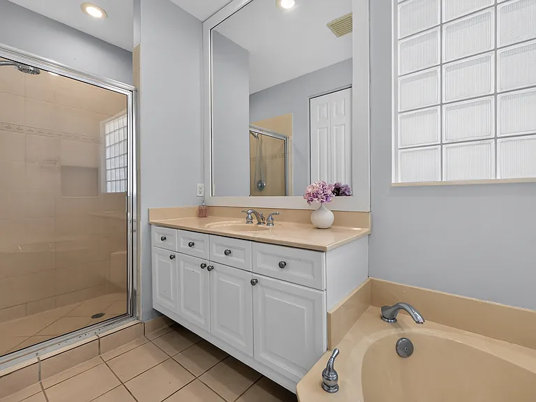 143 Isle Verde Way — Photo 29