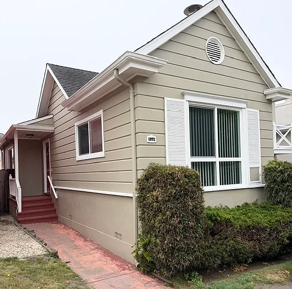 177 Wilshire Ave — Photo 1