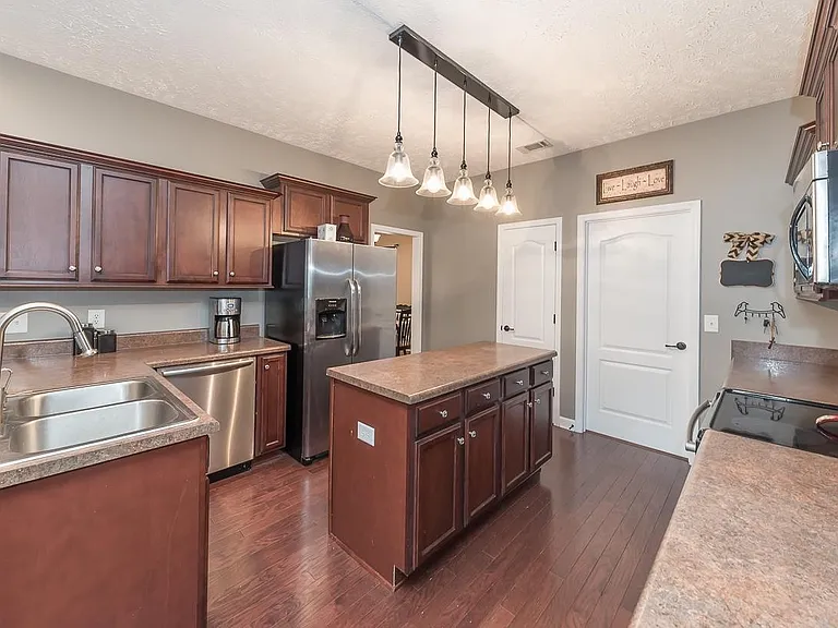 268 Sundown Dr — Photo 7