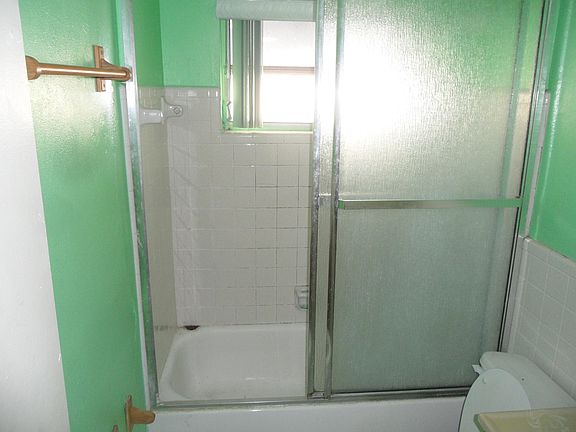 2nd image of 8208 NW 57th Ct