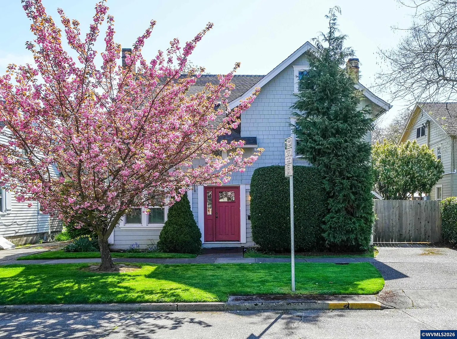 227 SW 7th St photo 1