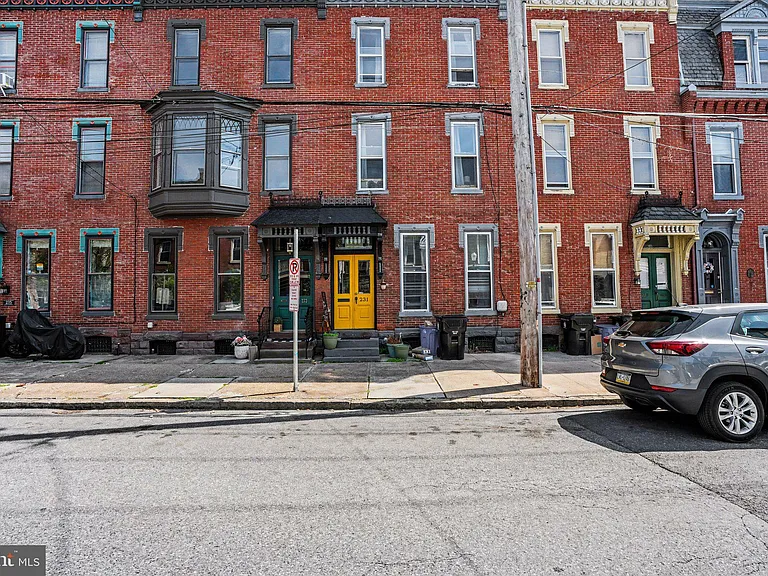 231 Boas St — Photo 29