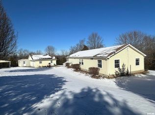 2630 W Crossroads Rd, Vienna, IL 62995