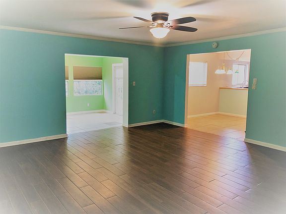 2nd image of 2250 4th Pl