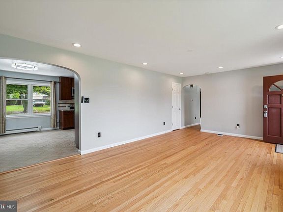 5th image of 8206 Dangerfield Pl