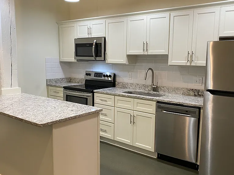 Imperial Lofts — Photo 32