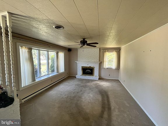 3rd image of 109 Greenwood Dr