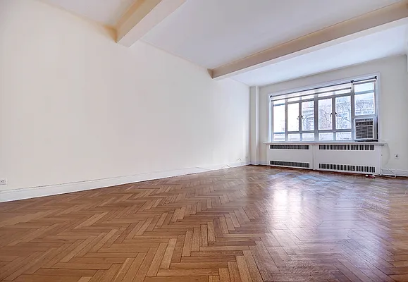 Rented by Urbane Brokerage | media 11