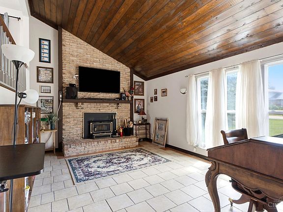 4th image of 5976 Red Oak Dr