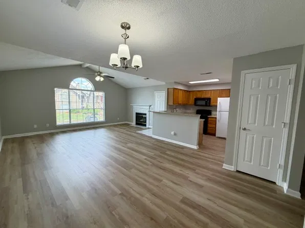 309 Waters Edge Ln, Madison, AL 35758