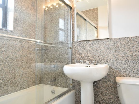 Modern Bathroom
