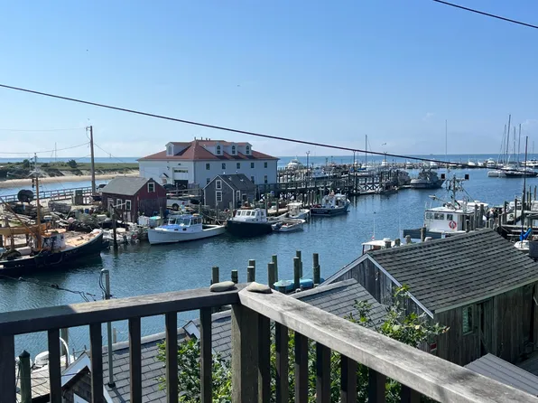 12 Harbor Hill Rd, Chilmark, MA 02535