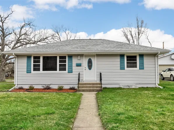 1731 9th St NW, Cedar Rapids, IA 52405