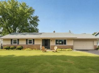 1213 W Glen River Rd, Glendale, WI 53217