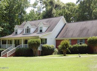 141 Savannah Dr, Gray, GA 31032