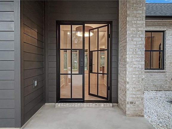 4th image of 379 Rue Charlotte