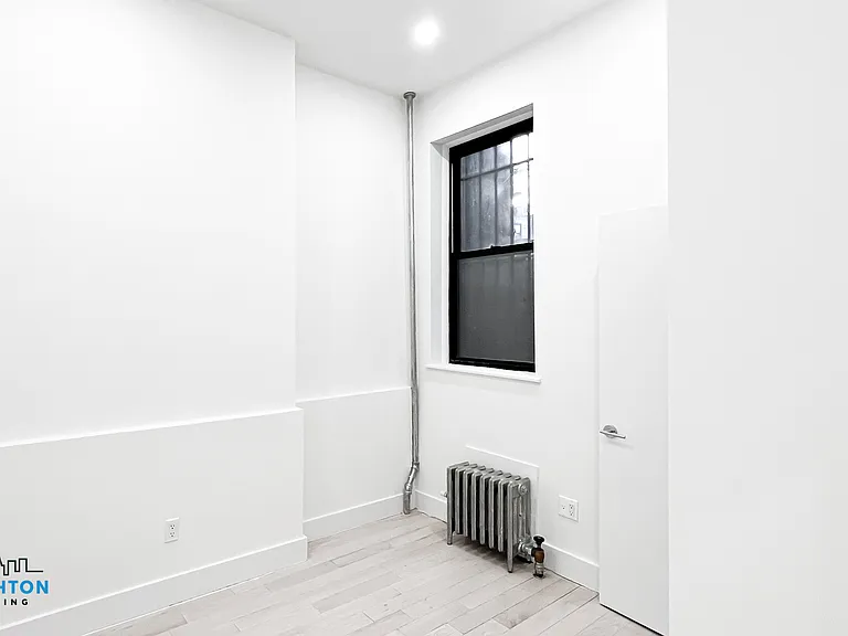 750 Washington Ave #1LL — Photo 4