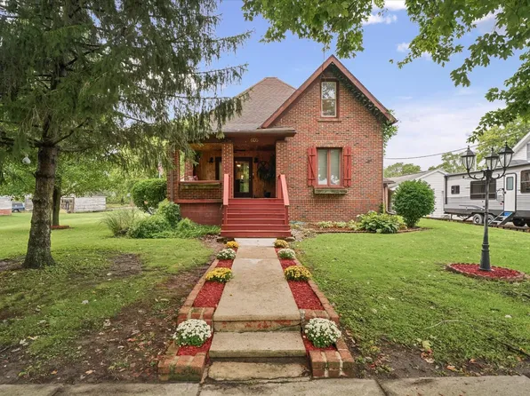 605 N Vermilion Ave, Allerton, IL 61810