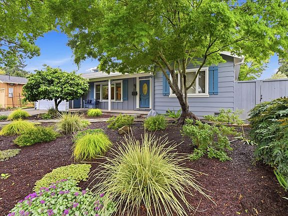 3rd image of 1011 WOODLAWN Drive