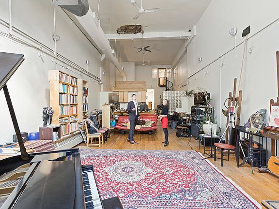 5th image of 424 W 49th St Ste 1