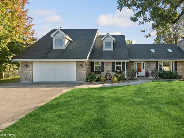 318 Ohio Rd, Frankfort, IL 60423