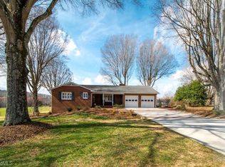 3020 Willard Rd, Winston Salem, NC 27107