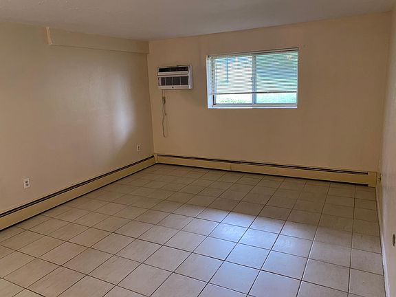 4th image of 47 South St APT 1