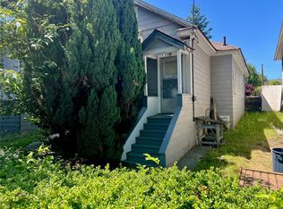 374 Nicol St, Nanaimo, BC V9R4T4