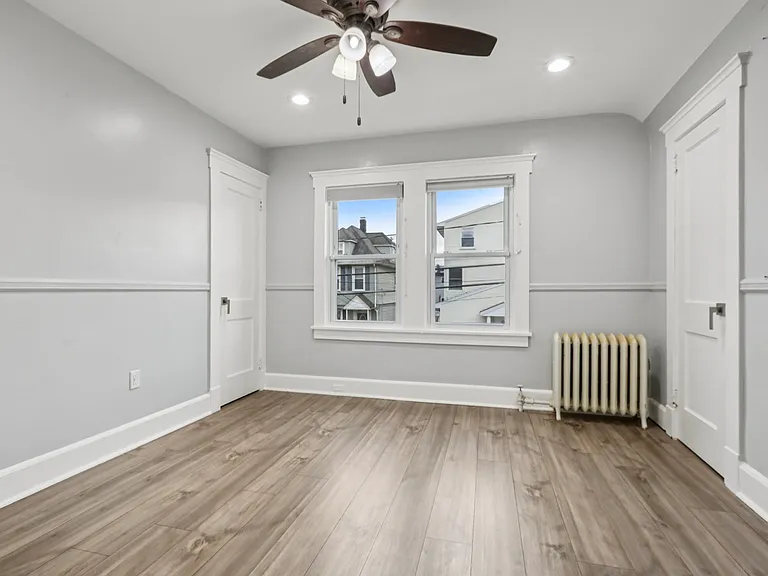 56 Gordon St — Photo 27