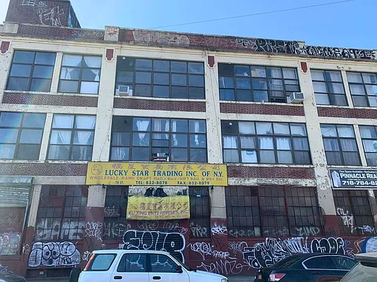 Rented by Tapiro Realty | media 1