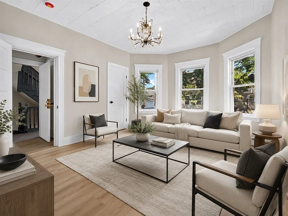 18 Otis St #2
