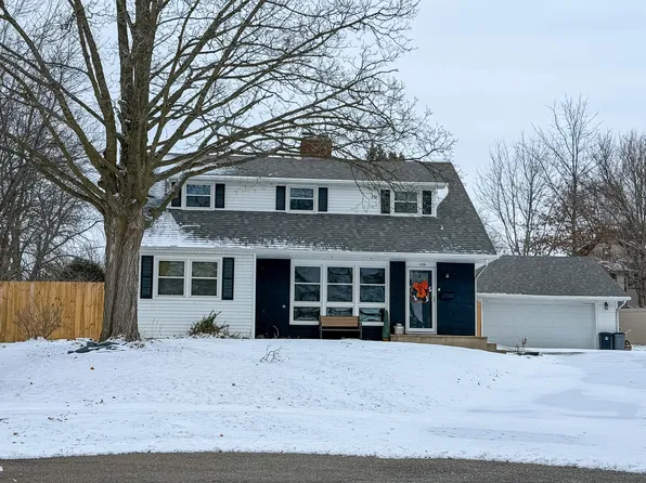 1126 W Stover St, Freeport, IL 61032