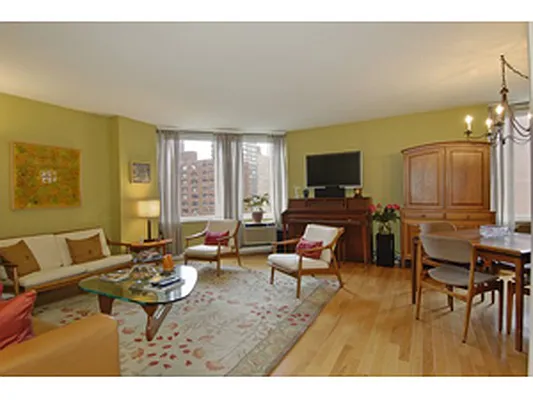Sold by Corcoran | media 14