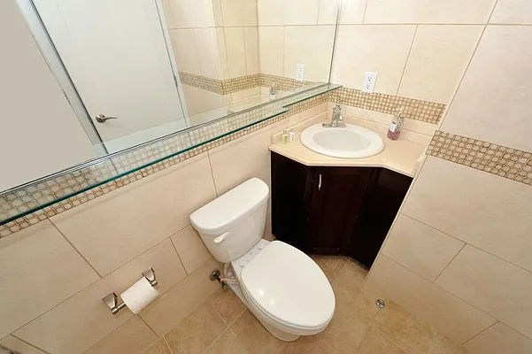 Rented by Eisenberg Exclusives | media 112