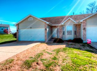 521 Woodview Meadows Ct, Wentzville, MO