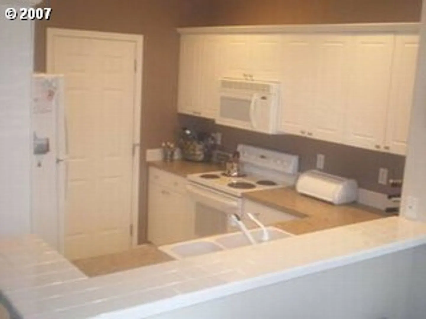 Beautiful 3-Bedroom Home in Desirable Garden Home Neighborhood! — Photo 3